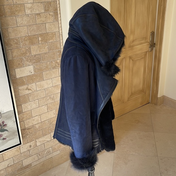 DENIMAXX COUTURE Women’s Size Medium Lambskin and Fur Fitted Navy Blue Jacket - Picture 7 of 9